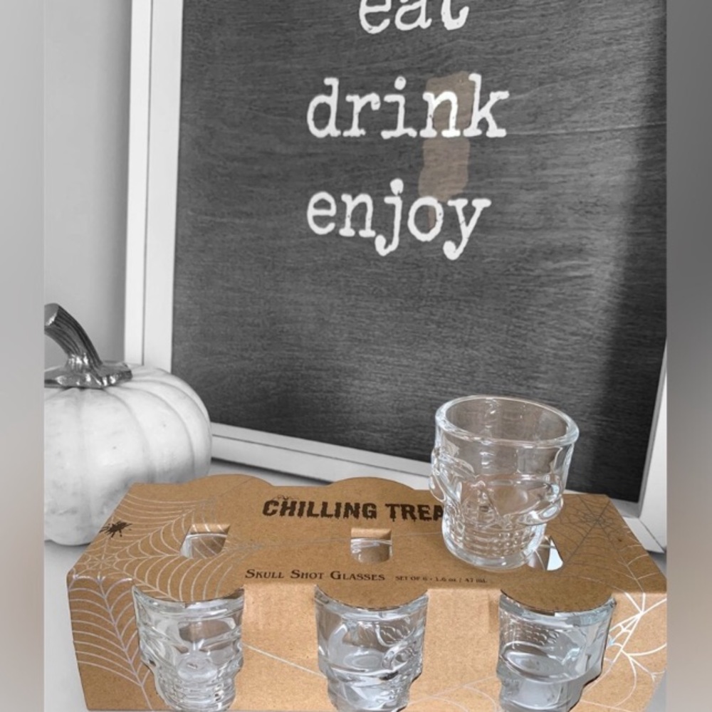 Nordstrom Halloween Skull Alcohol Espresso Shot Glasses Holiday Bar Accessories